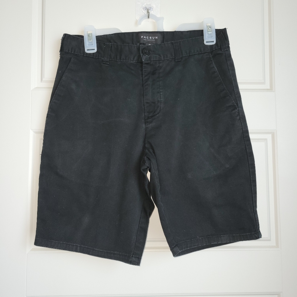 PacSun Los Angeles Black Twill shorts.  Size 30. Great used condition!